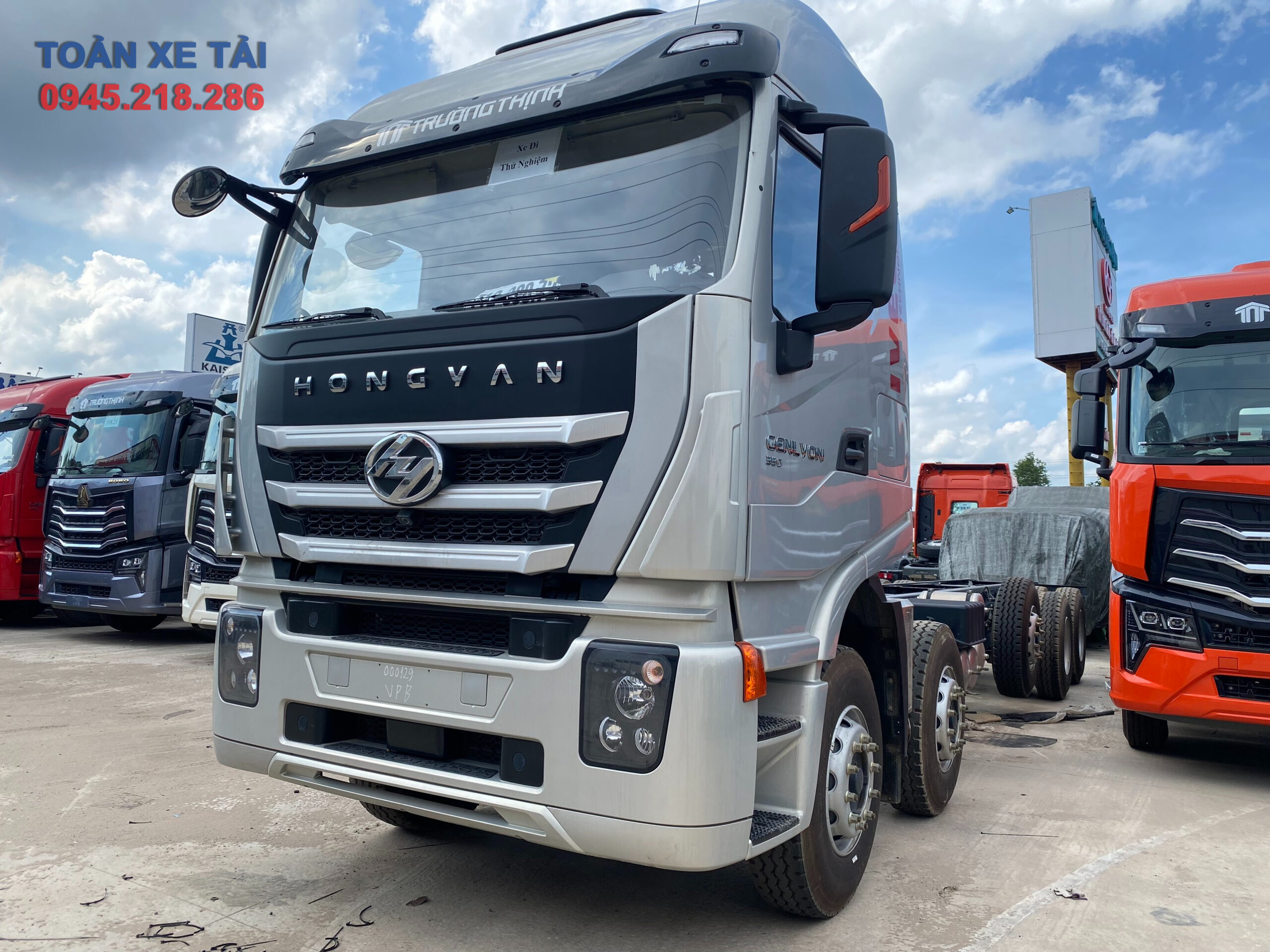 Xe tải 5 chân thùng Hongyan IVECO GENLYON